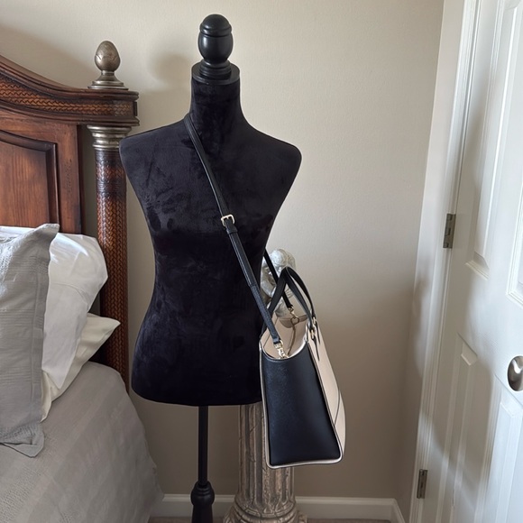 Kate Spade Laurel Way Reese Leather Crossbody Bag - Picture 5 of 10